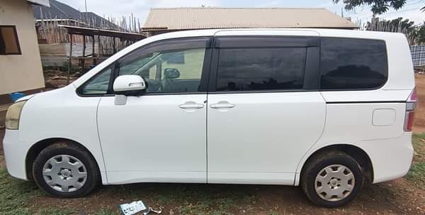 used toyota noah