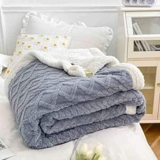 A picture of Fleece blanket