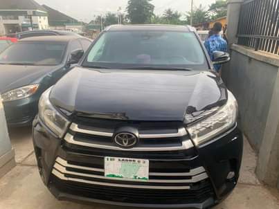 A picture of Toyota Highlander 2018