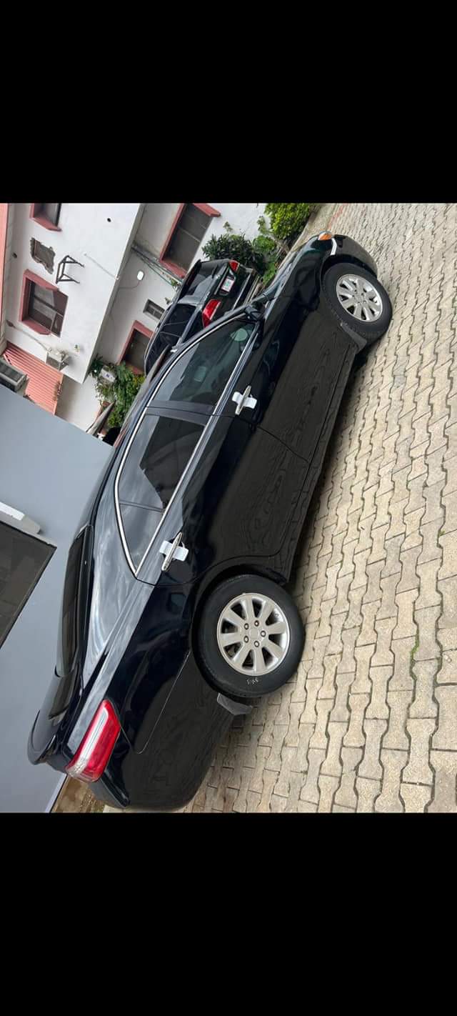 A picture of Camry 08 and Corolla 06
