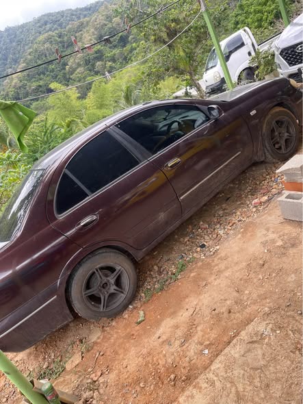 nissan almera