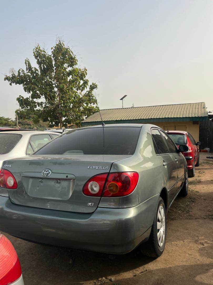 A picture of TOYOTA COROLLA