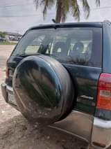 A picture of Toyota RAV4 2004