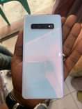 A picture of GALAXY S10