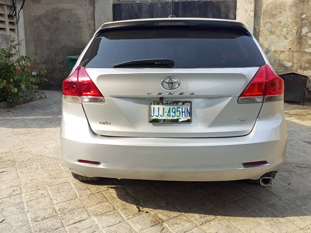 A picture of Superb 2010 Toyota venza