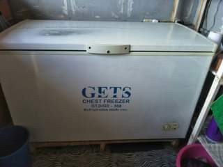A picture of Fridge for sell