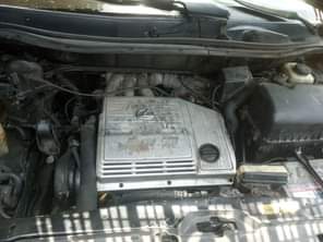 A picture of 2003 lexus Rx 300 engine gear and break in condition
