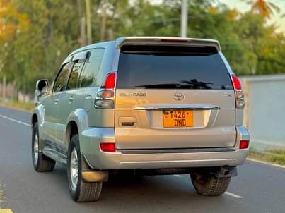 A picture of TOYOTA PRADO