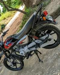 A picture of BOXER 125 TSH 850 000 NIPIGIE au WHTSPP 0760387780