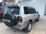 A picture of Rav4 milango mitano ipo Kinyerez Dar full AC Bei imepoa