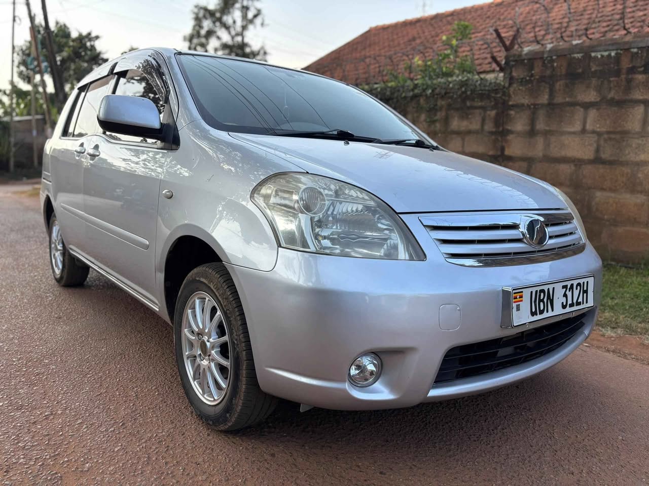 A picture of Toyota Raum new model