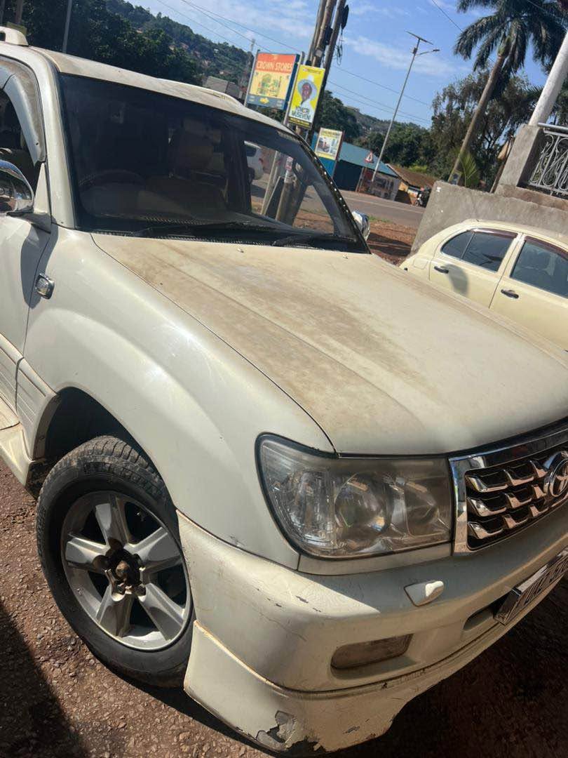 toyota land cruiser