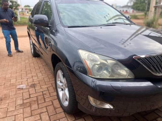 A picture of Lexus RX330 08036407690