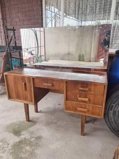 dressing table