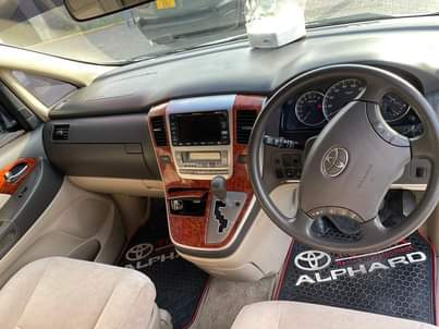 A picture of Toyota alphard Price 16.5 Model 2002 Cc2360 Clean condition Low