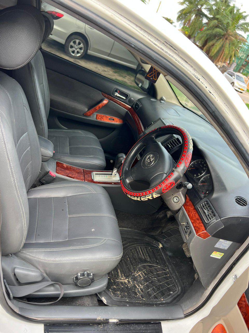 A picture of Toyota premio