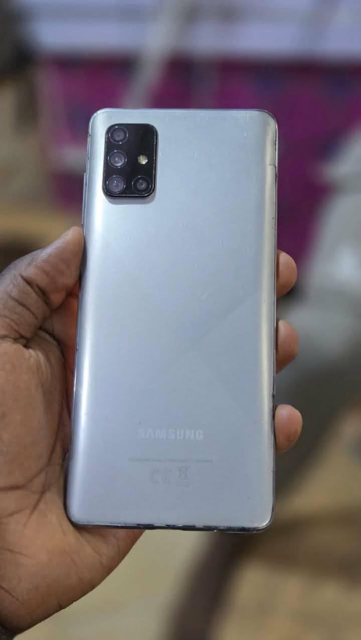A picture of GALAXY A71