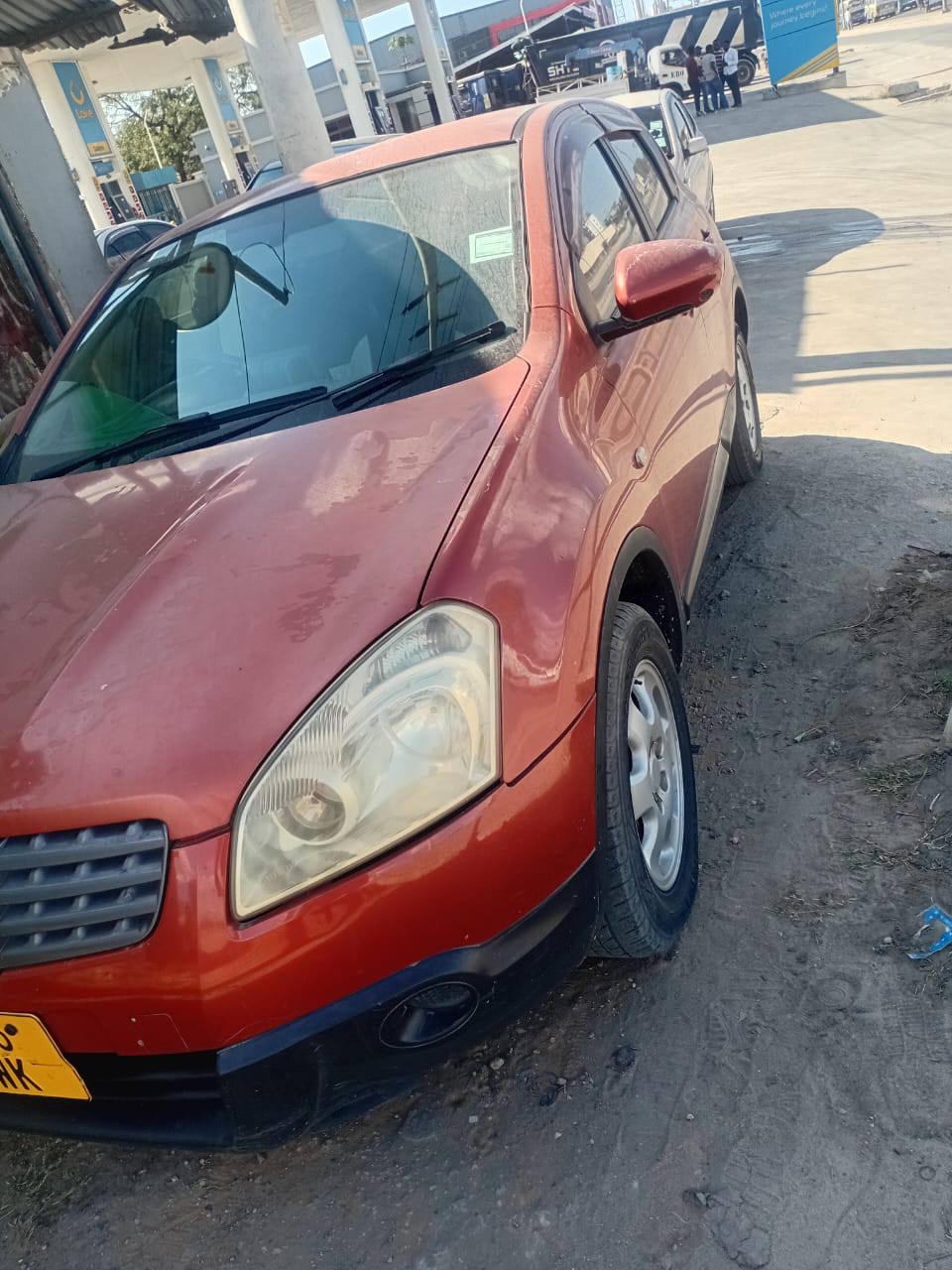 A picture of Gari kali bei ya kutupa ushindwe wewe tajiri kazi imenyooka