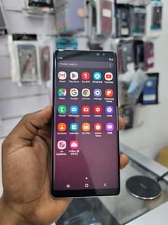 A picture of Samsung note 8