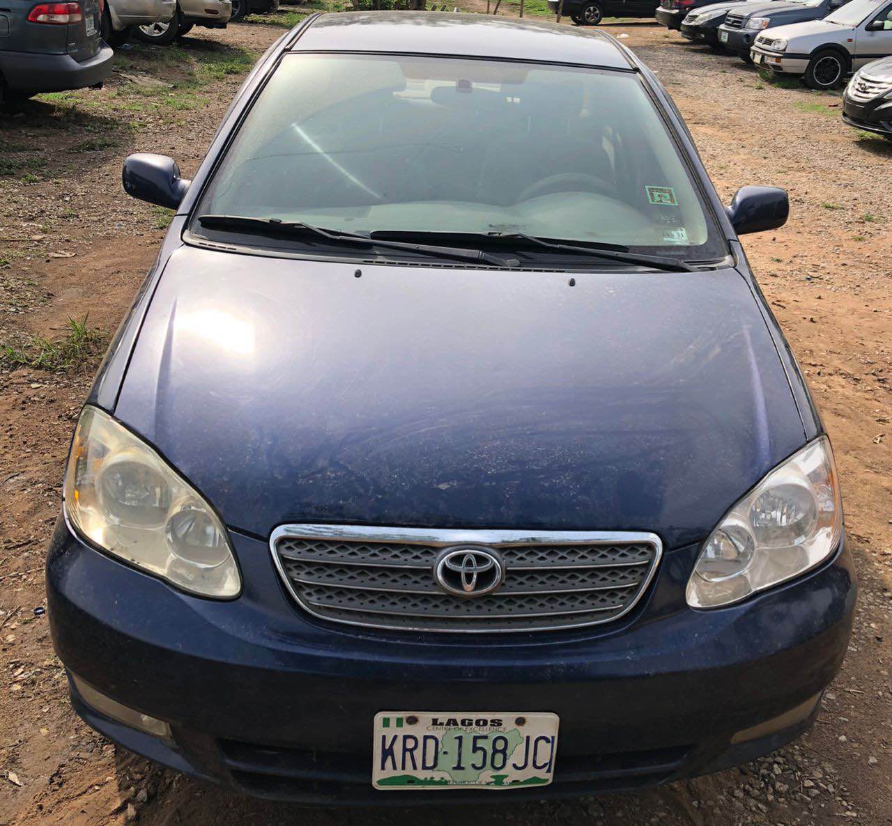 A picture of TOYOTA COROLLA 2004
