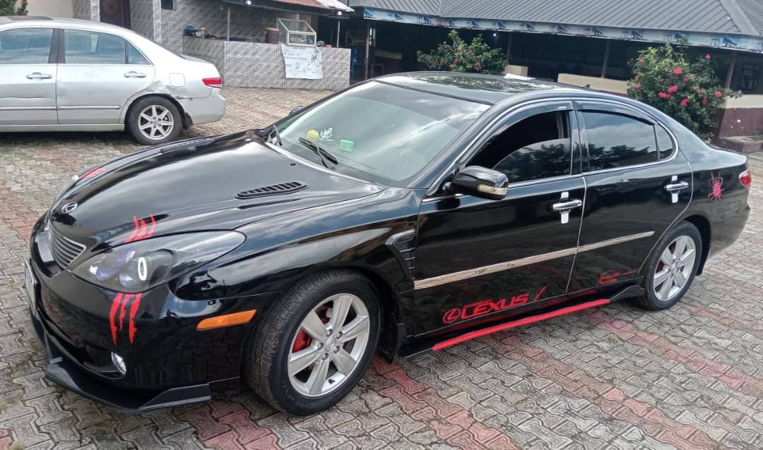 A picture of 05 Es330