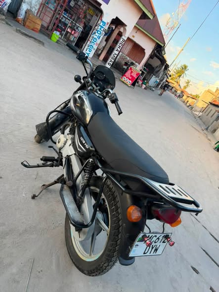 A picture of BOXER CC 125