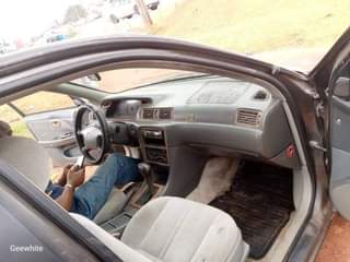 A picture of 2000 Toyota Camry Le