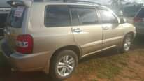 A picture of TOYOTA HIGHLANDER 05