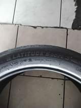 A picture of 245 45 20 Runflat