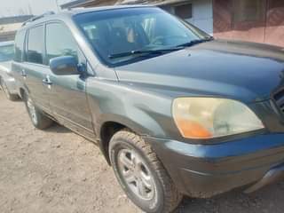 A picture of Honda pilot