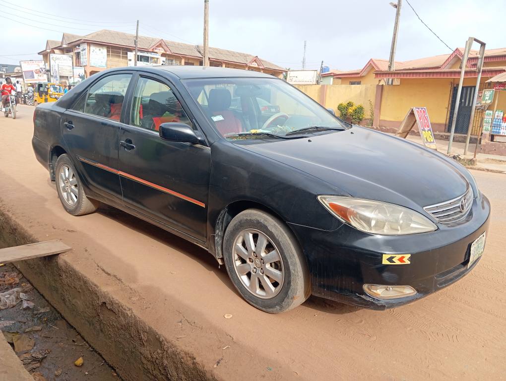 A picture of Registered Toyota Camry 2004 model V6 engine