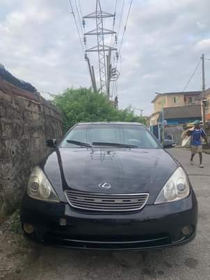 A picture of Lexus Es330 04