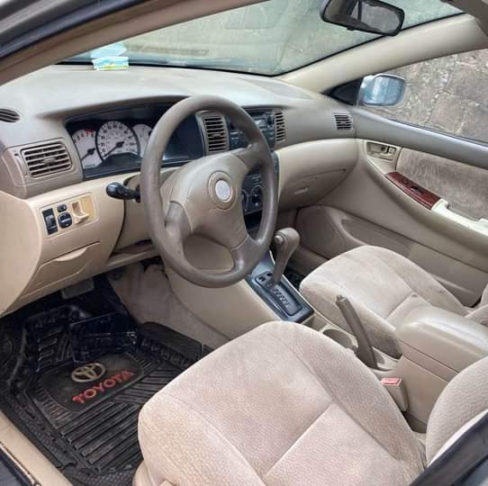 A picture of Toyota Corolla 2004 Sport