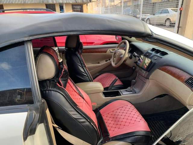 A picture of Toyota Solara 2008