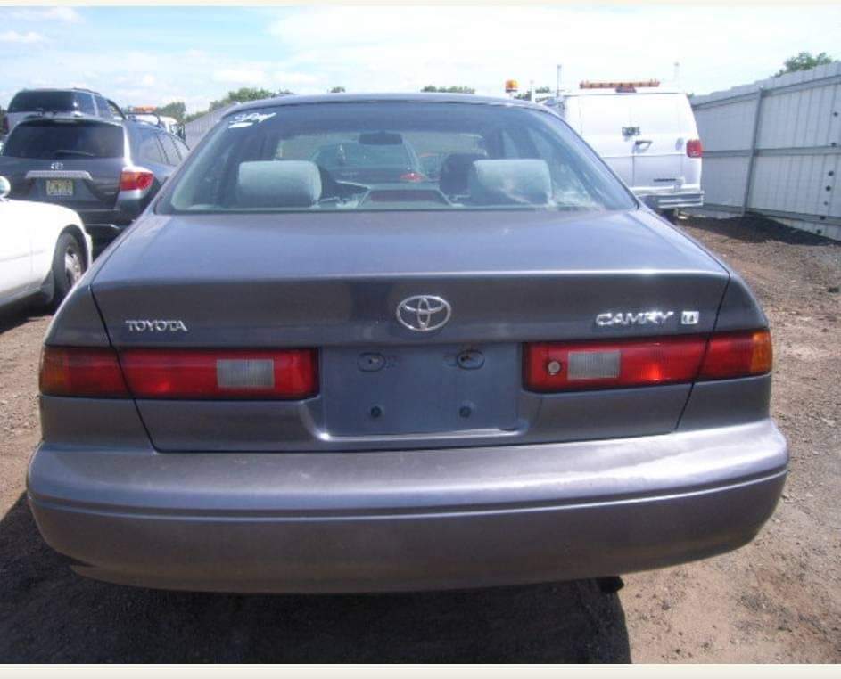 A picture of Toyota Camry pencil light