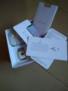 A picture of Box likiwa na vifaa