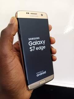 A picture of S7 edge