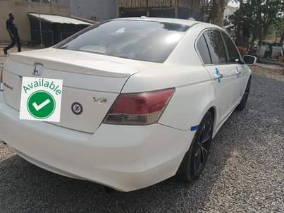 A picture of 2009 Honda Accord full options V6 neatly used buy and