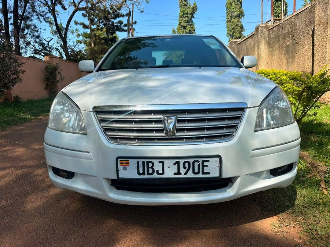 A picture of 2006 Toyota premio 2006