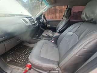 A picture of Toyota Hilux vigo nzuri sana Bei 38M tu Namba CBJ