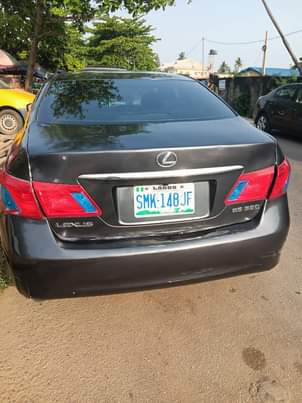 A picture of Es350 Awoof