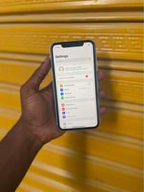 A picture of iPhone 11 PLAIN