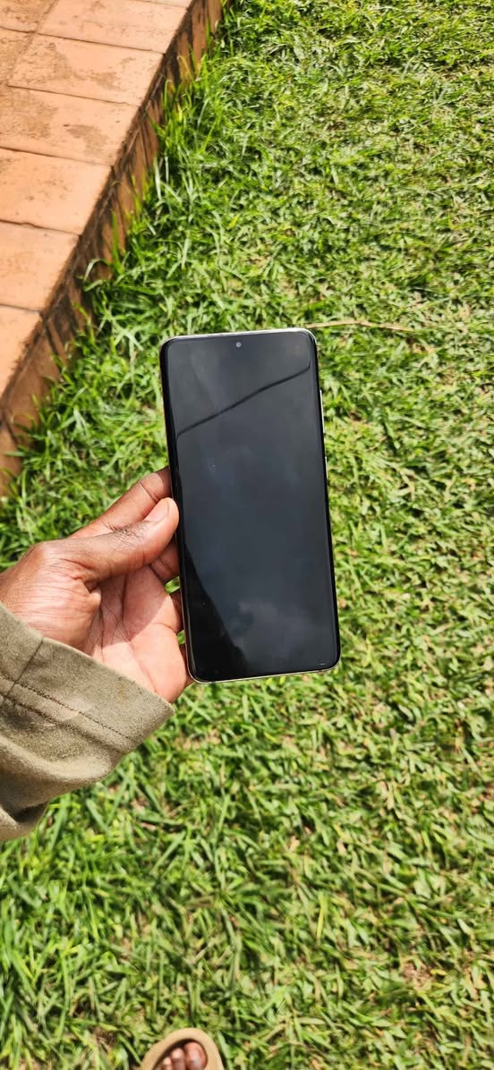 A picture of Samsung s20