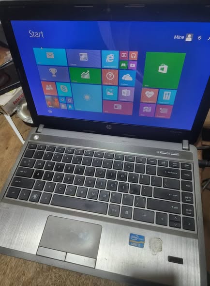A picture of Dubai used Acer and HP i5 for 250k each with
