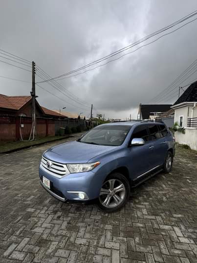 A picture of Registered 2010 upgraded to 2013 Toyota Highlander November 2023 entry