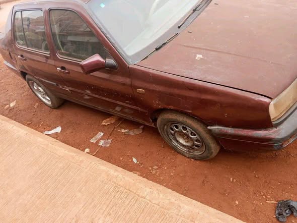 A picture of 1998 Volkswagen Vento