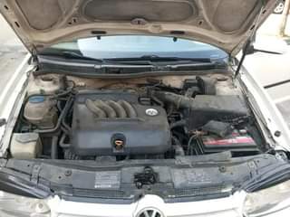 A picture of Volkswagen Golf 2003