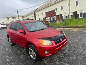 A picture of wow This is pristine clean Tokubo standard Toyota rav4 2012
