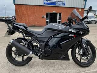 A picture of Kawasaki EX 250 KAF IDEAL COMMUTER IN GOOD CLEAN TIDY