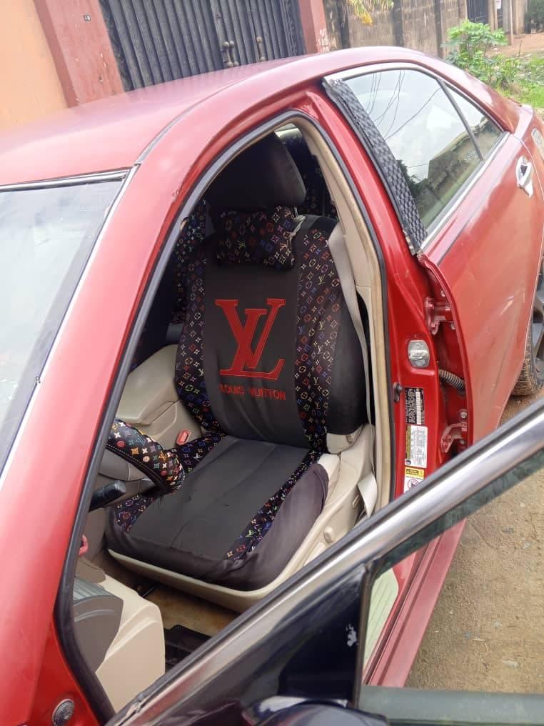 A picture of 2008 Toyota carmy